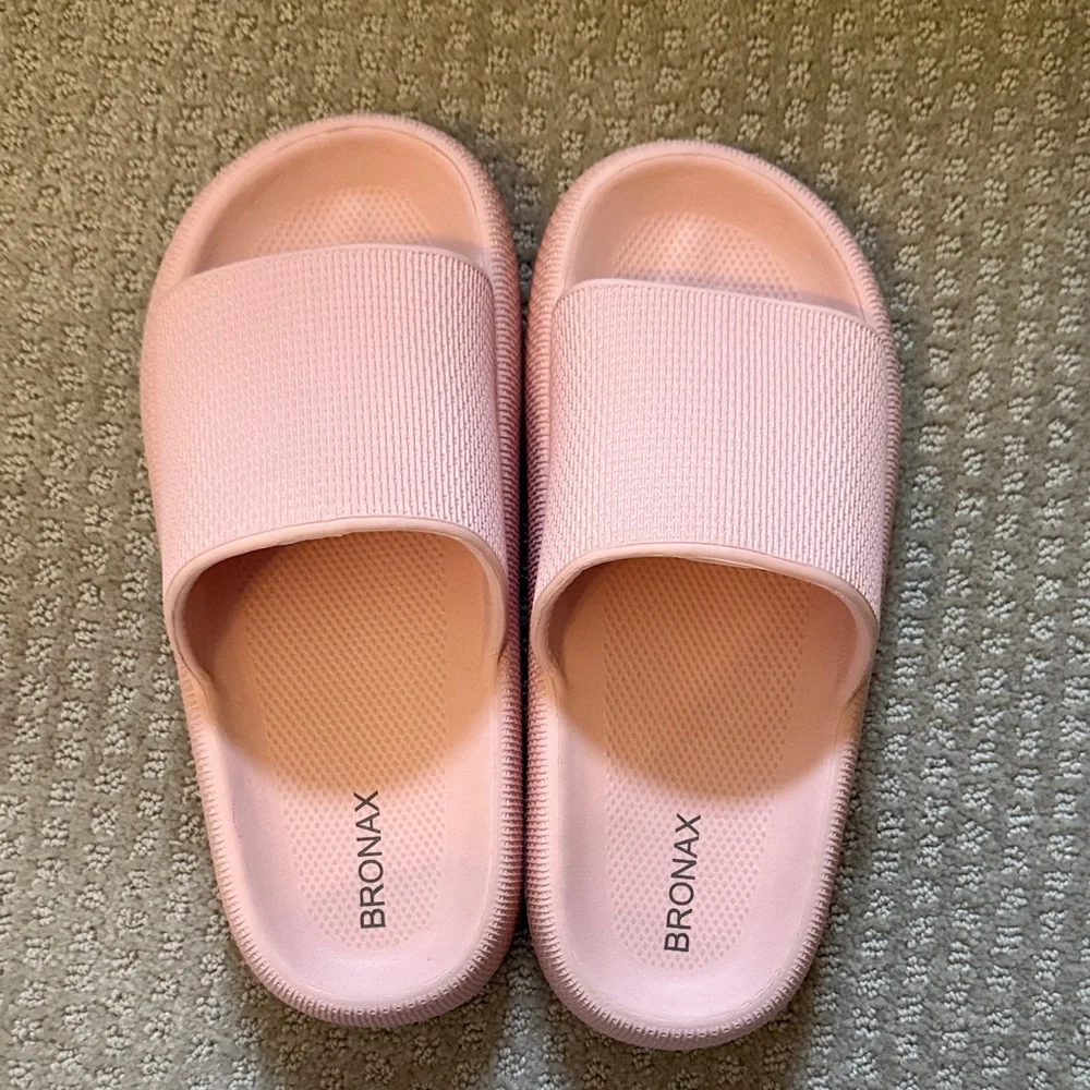 Bronx Soft Pink Slides